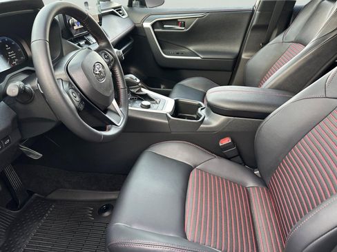 Certified 2025 Toyota RAV4 XSE image 15