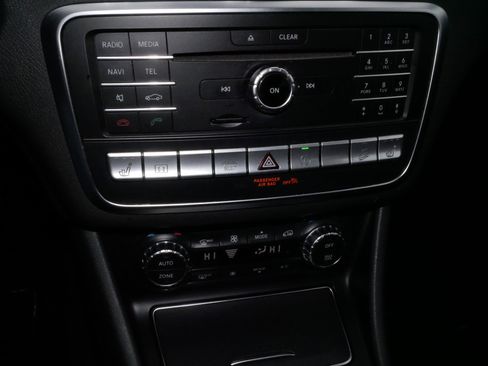 Used 2019 Mercedes-Benz GLA 250 GLA 250 image 23