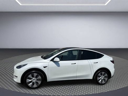 Used 2021 Tesla Model Y Long Range AWD/4WD image 4