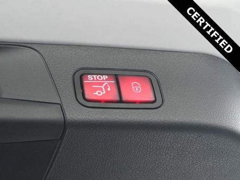 New 2025 Mercedes-Benz GLB 250 image 16