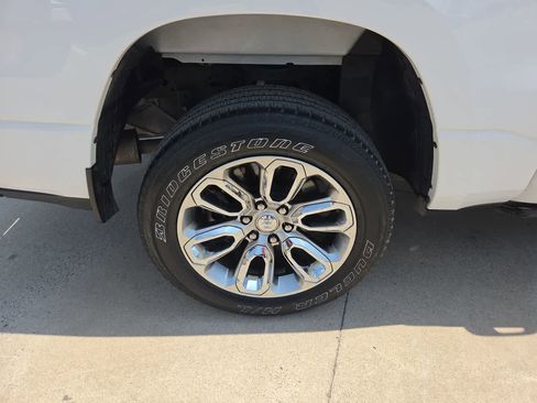 Used 2024 RAM 1500 Laramie AWD/4WD image 16