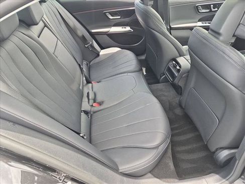 Used 2026 Mercedes-Benz E 350 Sedan image 21