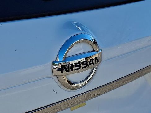 Used 2018 Nissan Rogue S image 29