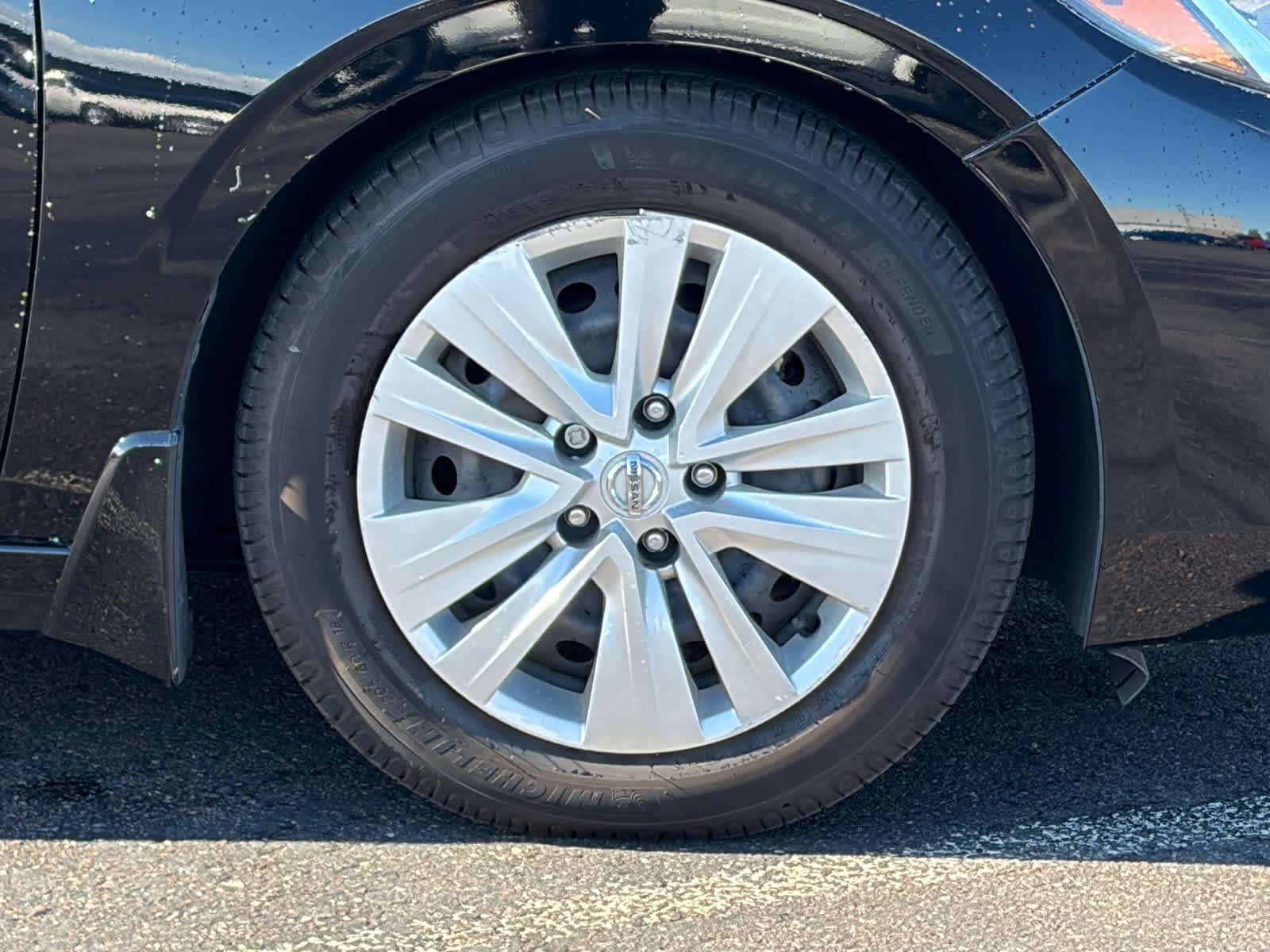 Certified 2023 Nissan Sentra S FWD image 9