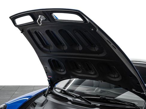 Used 2025 Porsche 911 GT3 image 10