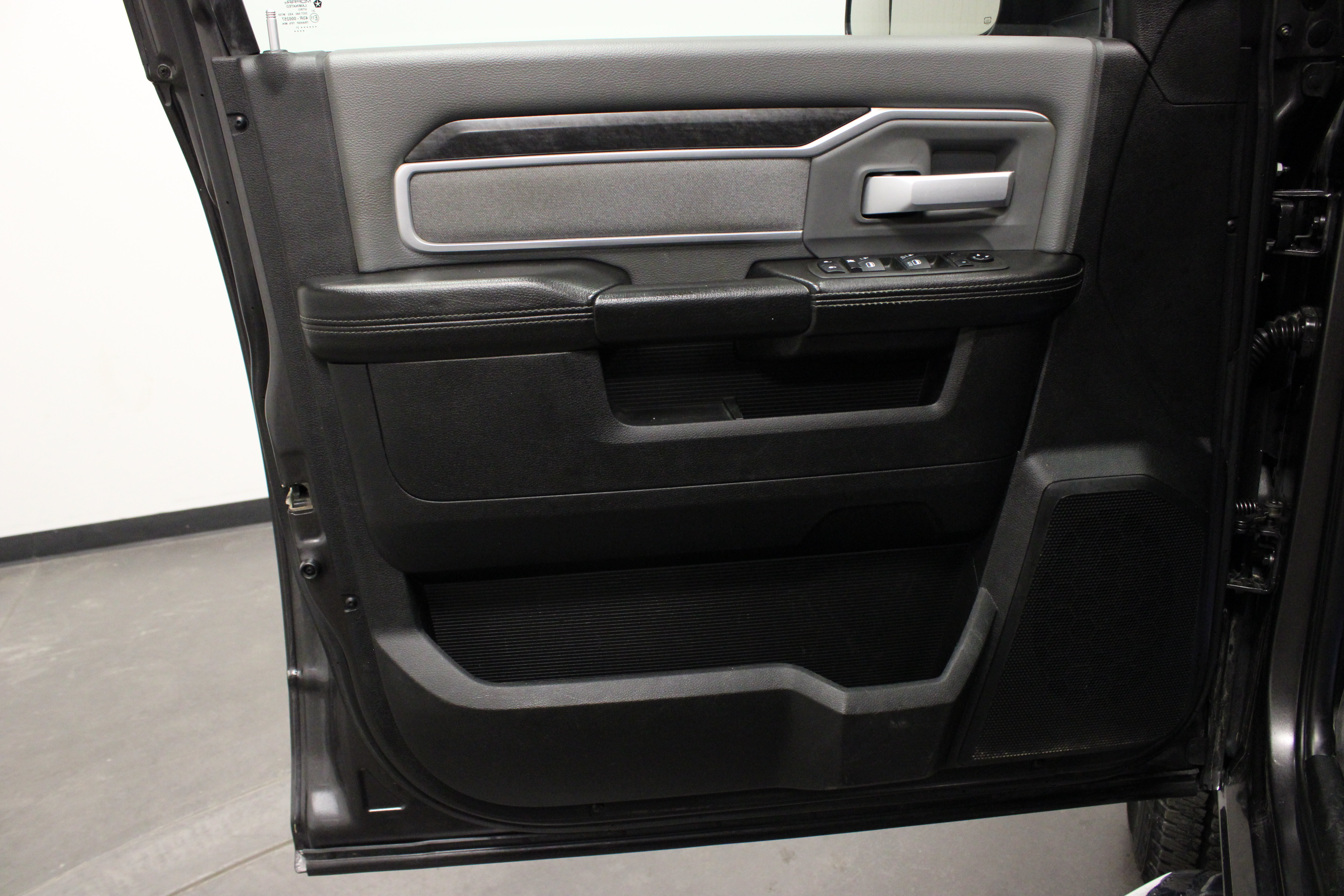Used 2021 RAM 2500 Big Horn AWD/4WD image 18