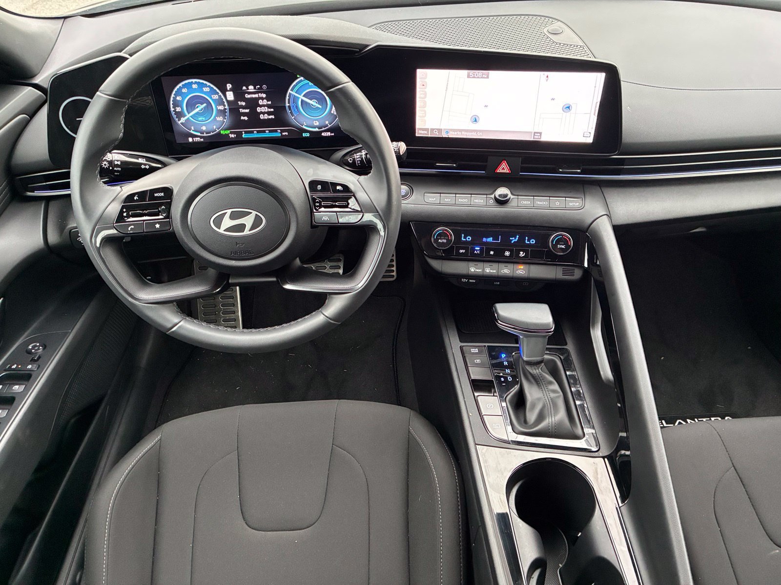 Used 2025 Hyundai Elantra SEL FWD image 19