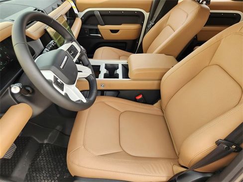New 2026 Land Rover Defender 110 X-Dynamic SE image 9