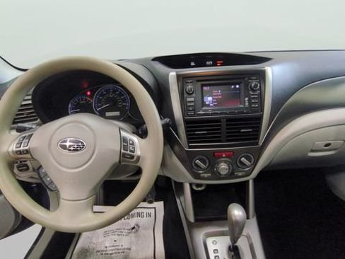 Used 2013 Subaru Forester 2.5X Premium w/ All-Weather Plus Pkg AWD/4WD image 10