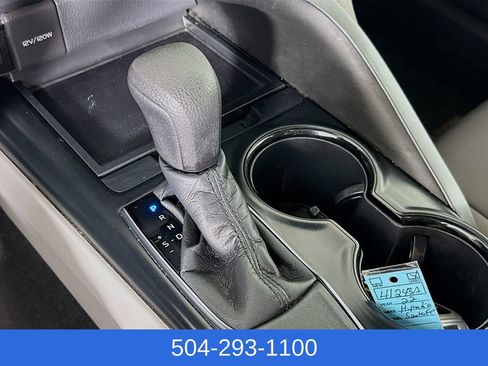 Used 2018 Toyota Camry LE image 16