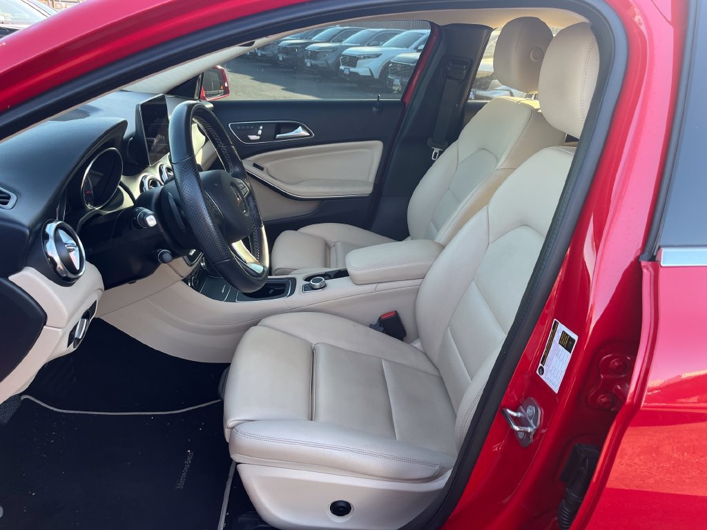 Used 2019 Mercedes-Benz GLA 250 4MATIC image 9