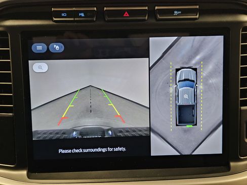 Used 2023 Ford F150 Lightning XLT image 27