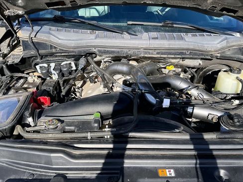 Used 2021 Ford F250 Platinum w/ Tremor Off-Road Package AWD/4WD image 9