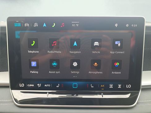 New 2025 Volkswagen Tiguan SE FWD image 22