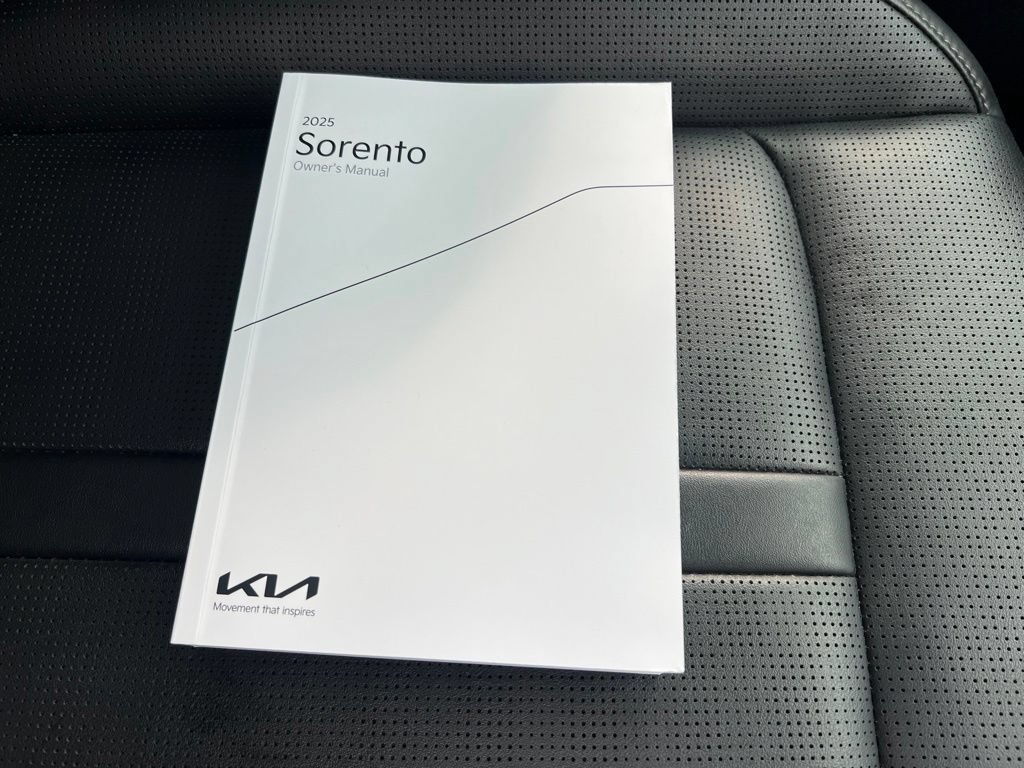 Certified 2025 Kia Sorento X-Line EX AWD/4WD image 28