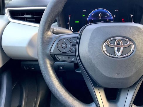 Used 2026 Toyota Corolla LE FWD image 22