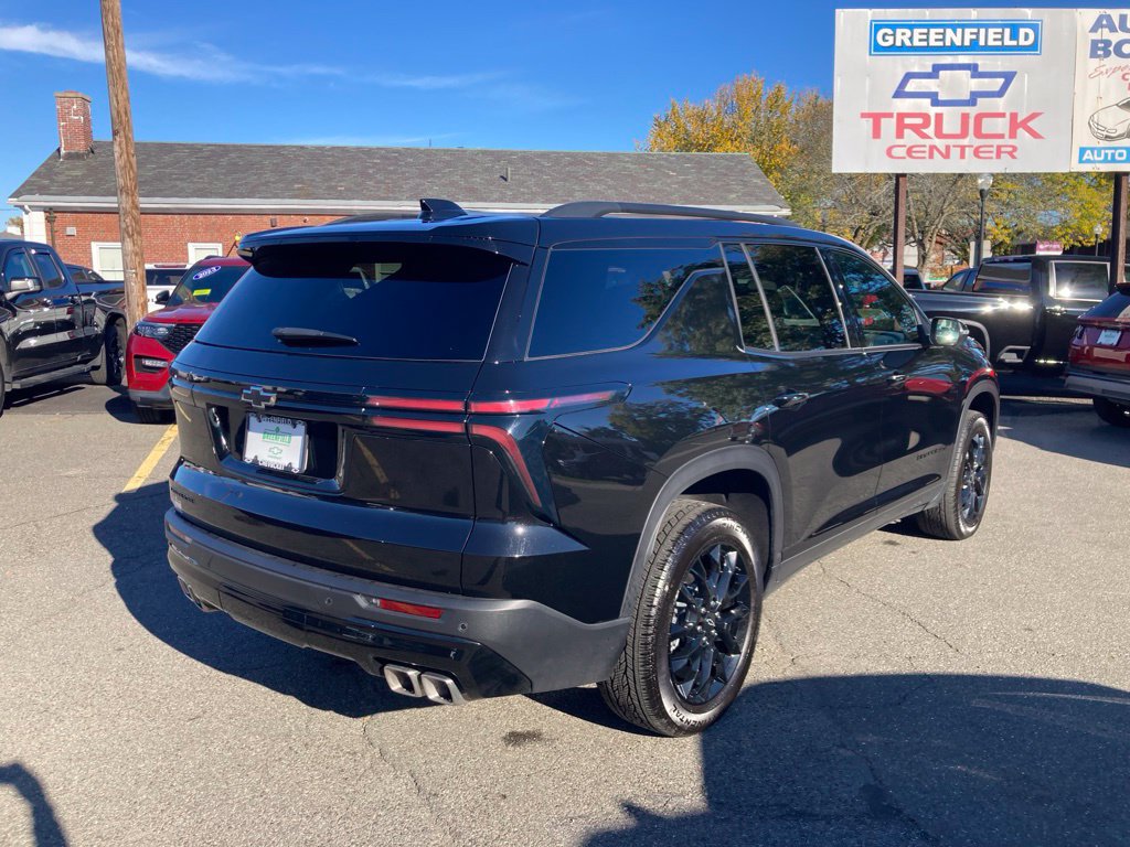 Used 2026 Chevrolet Traverse LT w/ Midnight/Sport Edition FWD image 32