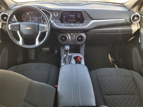 Used 2019 Chevrolet Blazer LT image 12