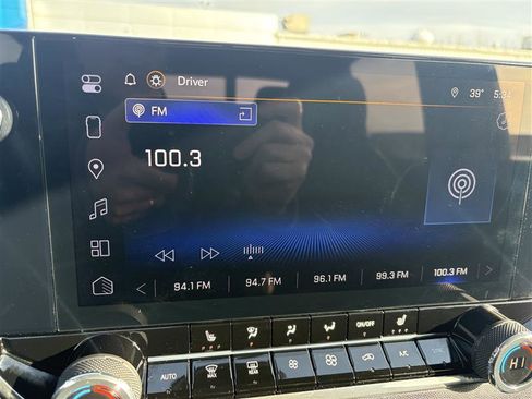 Used 2025 Chevrolet Colorado Trail Boss image 15