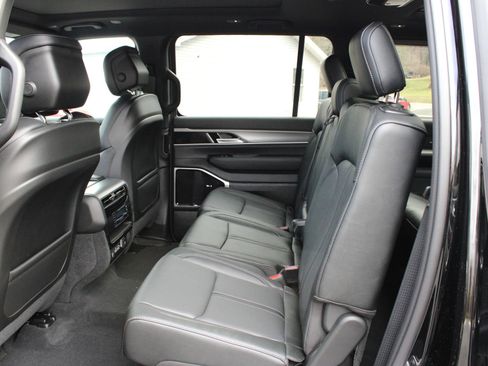 New 2026 Jeep Grand Wagoneer Limited image 13