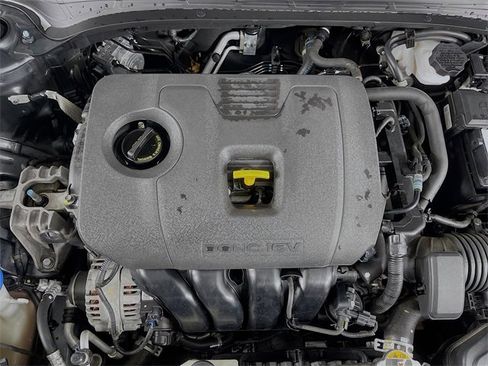 Used 2020 Kia Forte LXS image 29