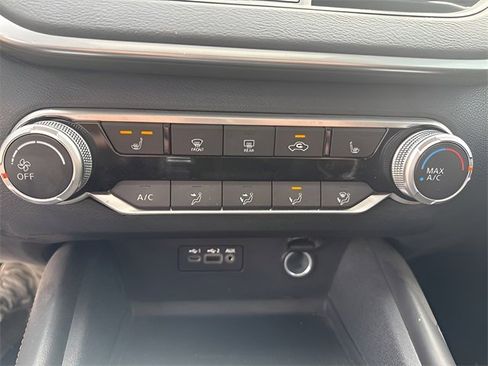 Used 2021 Nissan Altima 2.0 SR image 18