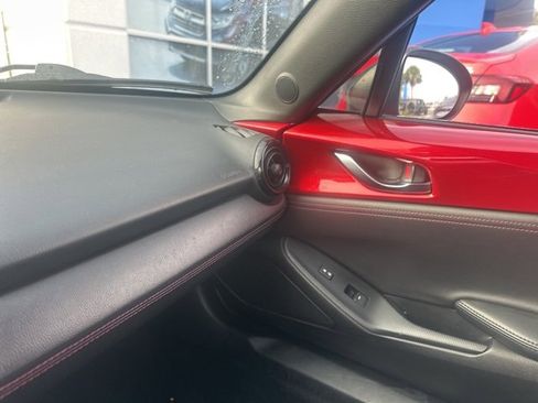 Used 2016 MAZDA MX-5 Miata Club image 23