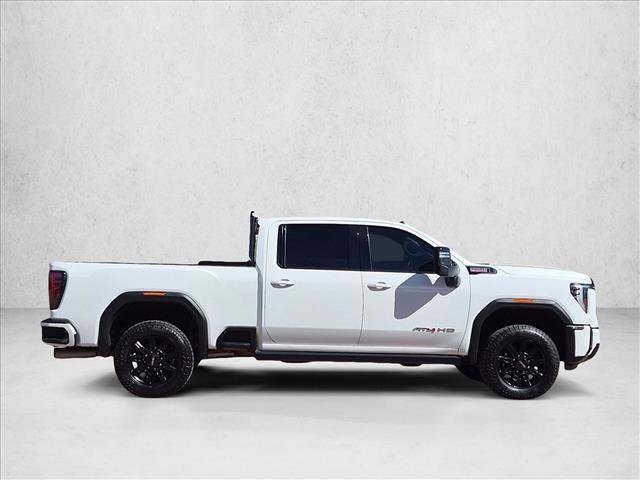 Used 2024 GMC Sierra 2500 AT4 w/ AT4 Premium Plus Package AWD/4WD image 4