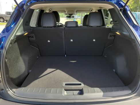 Certified 2025 Nissan Kicks SR FWD image 12