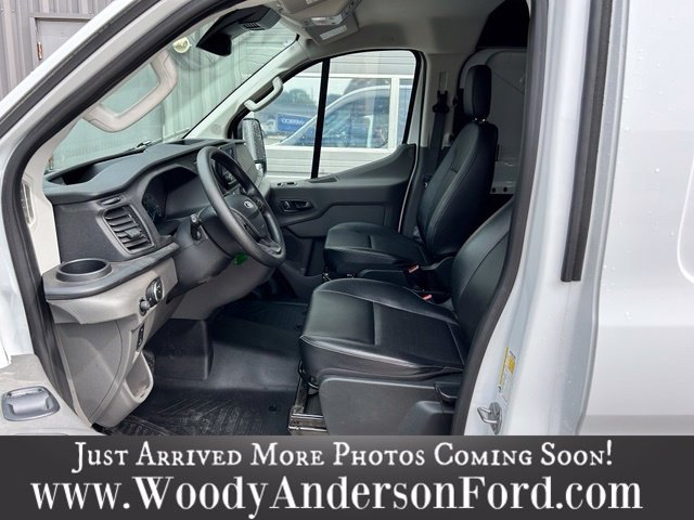 Used 2025 Ford Transit 150 Low Roof RWD image 15