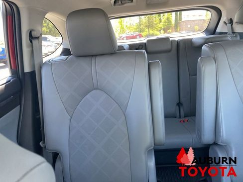Used 2022 Toyota Highlander Platinum AWD/4WD image 27