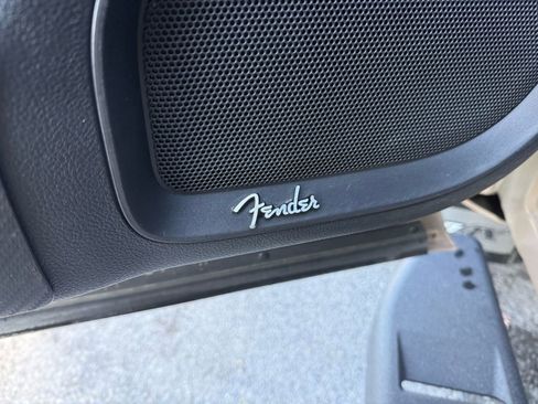 Used 2021 Nissan Titan PRO-4X w/ Pro-4x Convenience Package image 17