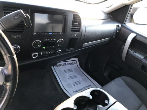 Used 2010 GMC Sierra 1500 SLE image 13