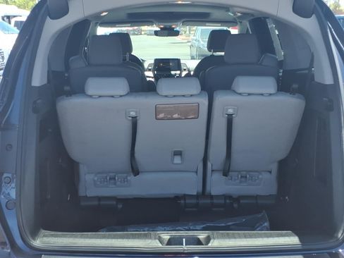 Used 2023 Honda Odyssey EX-L image 17