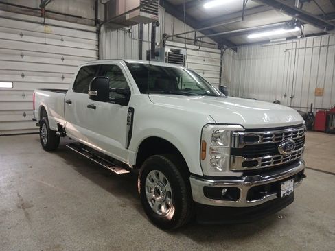 Certified 2024 Ford F250 XLT image 5