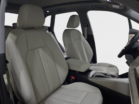 New 2025 Audi Q5 2.0T Premium image 10