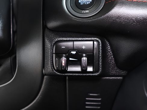 Used 2025 Dodge Durango R/T AWD/4WD image 16