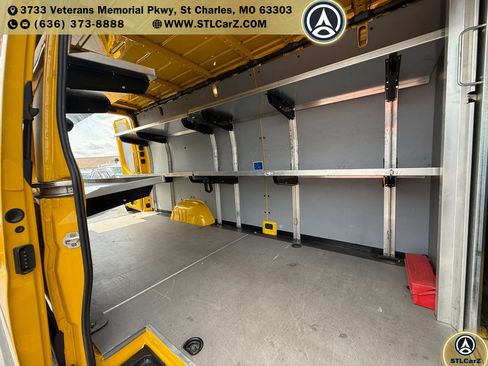 Used 2021 Mercedes-Benz Sprinter 2500 image 12