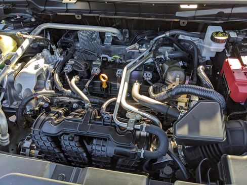 Used 2024 Mitsubishi Outlander SE image 13