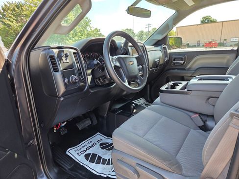 Used 2018 Chevrolet Silverado 2500 W/T AWD/4WD image 11