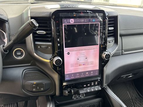 New 2026 RAM 3500 Laramie AWD/4WD image 19