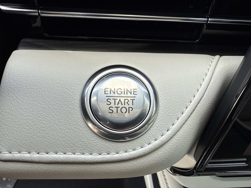 New 2026 Lincoln Nautilus Reserve w/ Jet Appearance Package AWD/4WD image 28