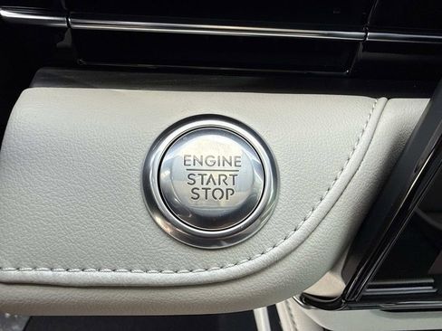 New 2026 Lincoln Nautilus Reserve w/ Jet Appearance Package AWD/4WD image 28