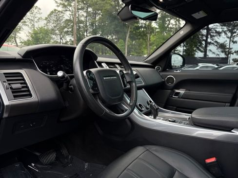 Used 2018 Land Rover Range Rover Sport SE AWD/4WD image 7