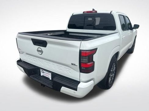 Used 2024 Nissan Frontier SL w/ Technology Package image 5