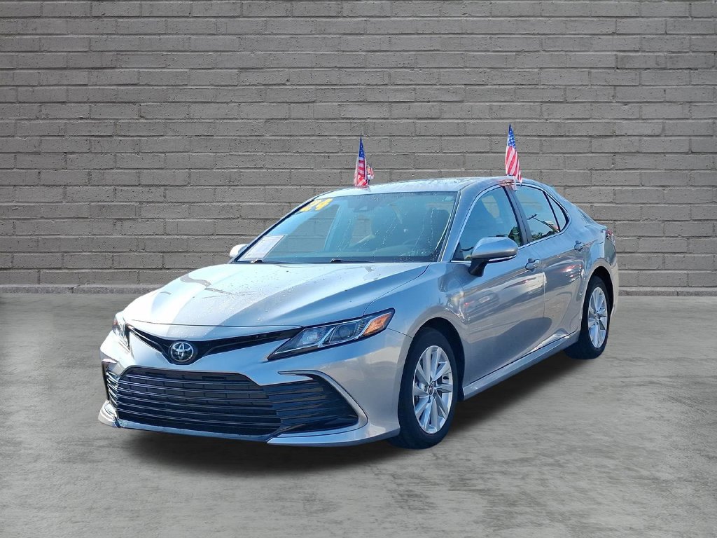 Used 2024 Toyota Camry LE w/ Convenience Package FWD image 3