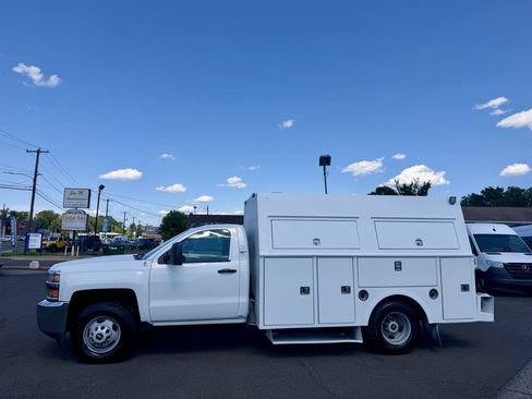Used 2016 Chevrolet Silverado 3500 W/T RWD image 2