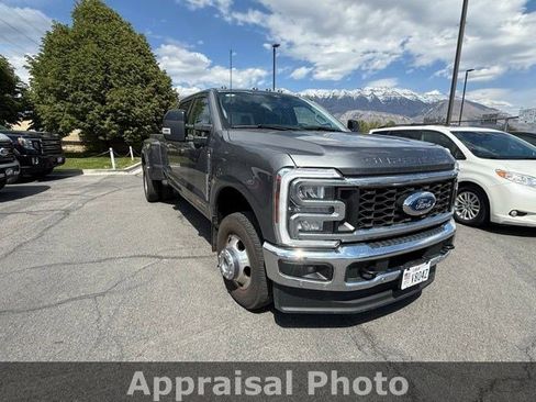 Used 2024 Ford F350 Lariat w/ Lariat Ultimate Package AWD/4WD image 3