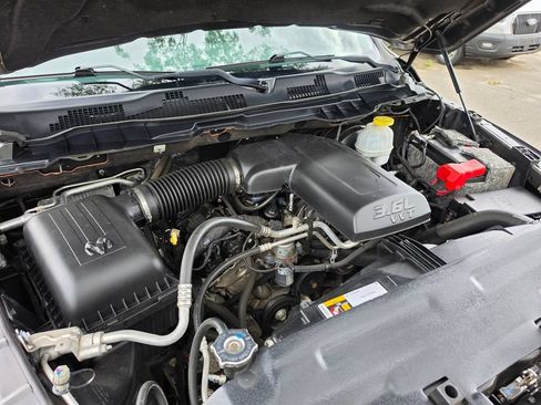 Used 2019 RAM 1500 Express RWD image 14