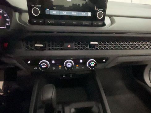 Used 2023 Honda Accord EX image 33